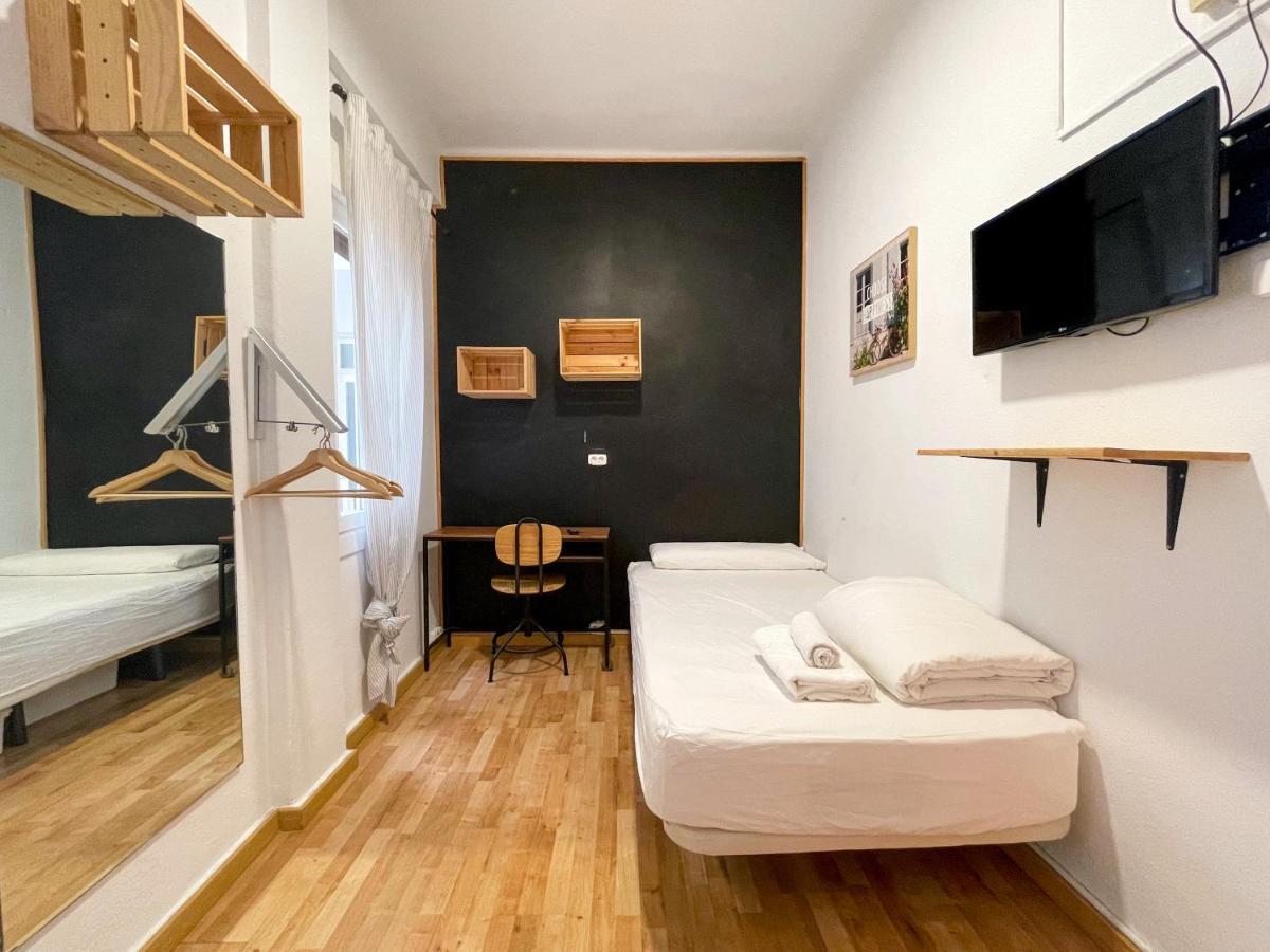 Az The Bridge Hostel - Coliving Zaragoza Eksteriør bilde