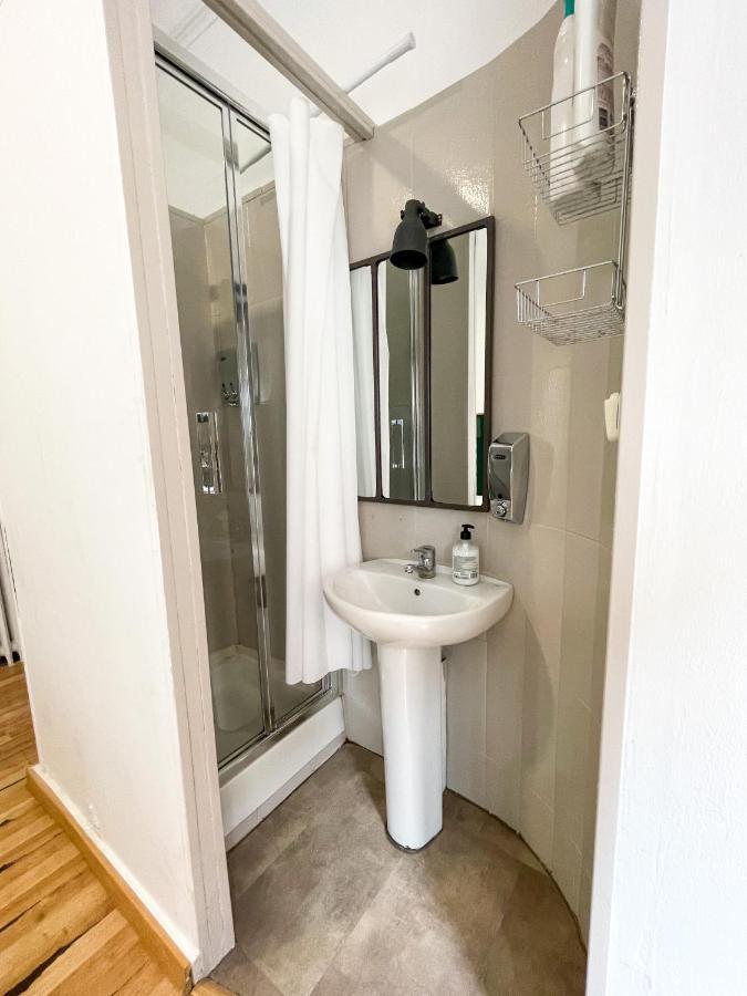 Az The Bridge Hostel - Coliving Zaragoza Eksteriør bilde